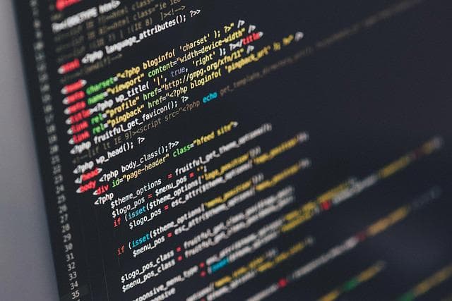 Nagłówek HTML - jak działa i jak prawidłowo go stosować w tworzeniu stron internetowych